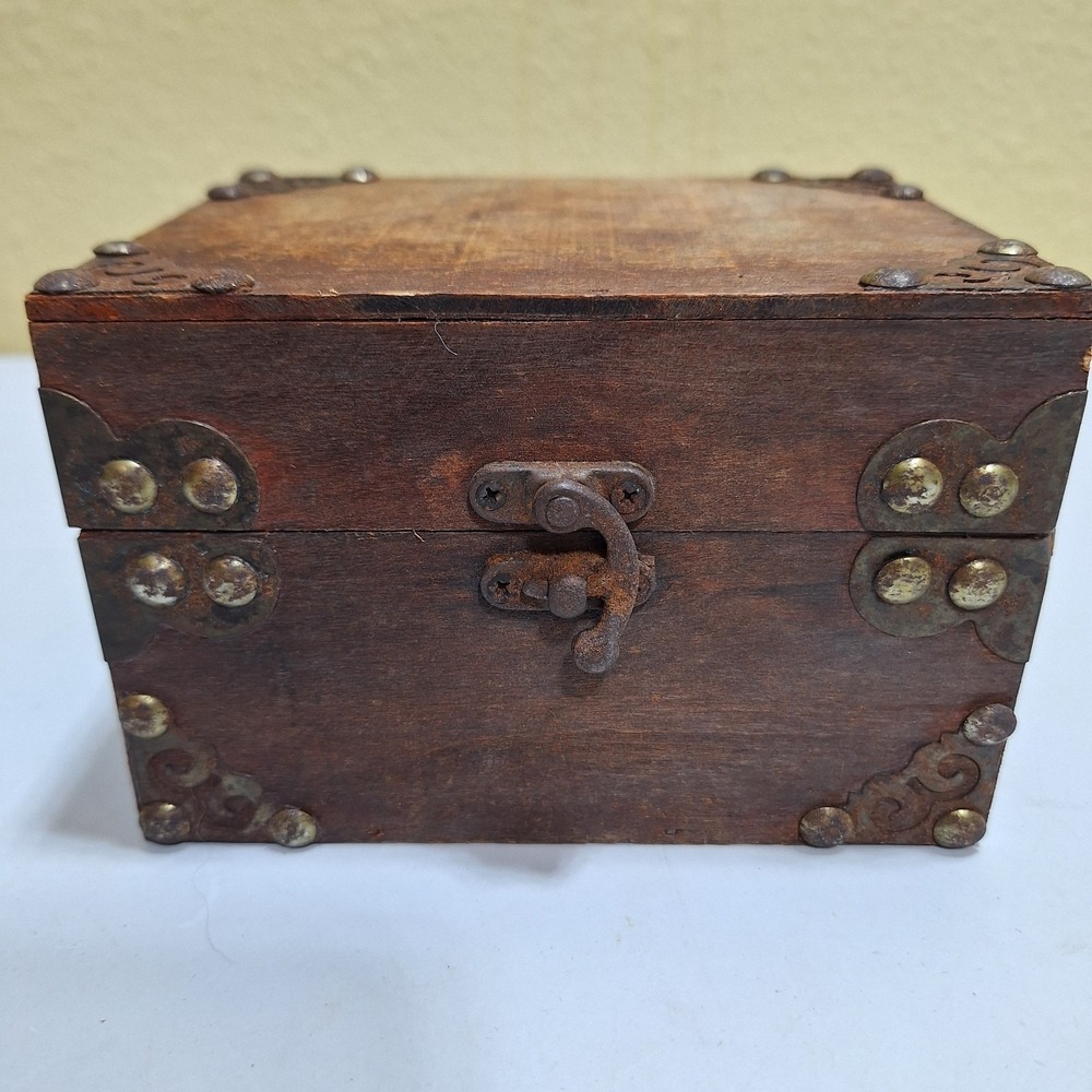 Medieval Gothic Pirate Treasure Chest Rustic Wooden Trinket Jewelry Keepsake Box